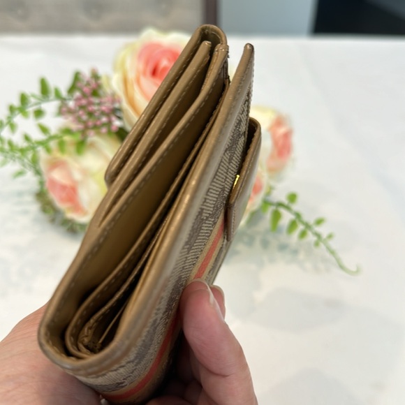 Authentic Gucci wallet - Picture 3 of 13